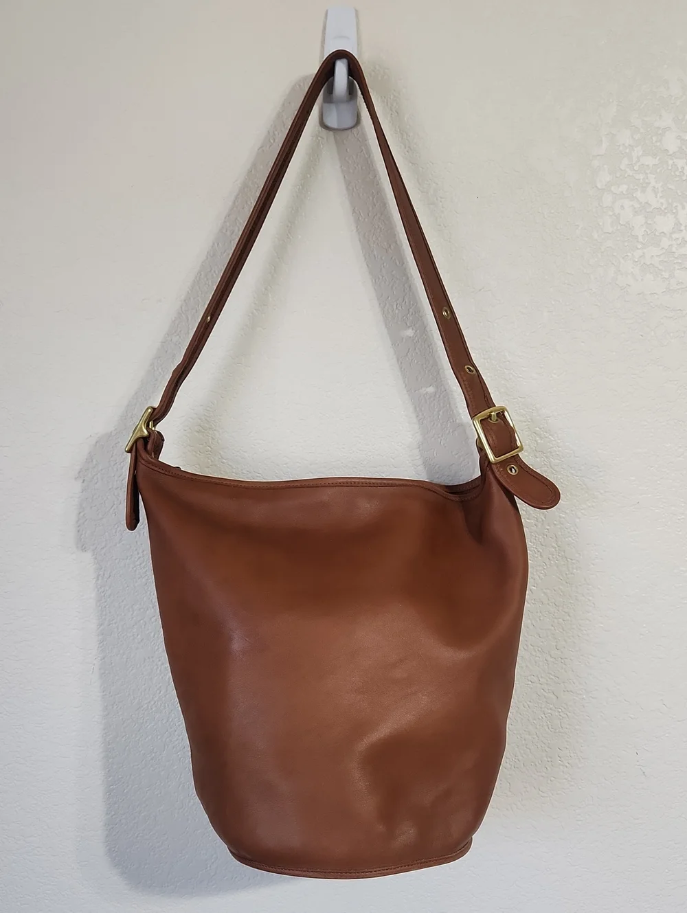 Vintage Coach British Tan Duffle Sac #9085 Hobo Bag